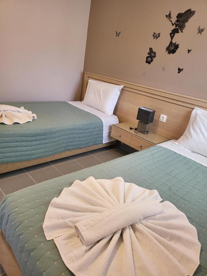 Roumeliotis House Lägenhet Karpathos Exteriör bild