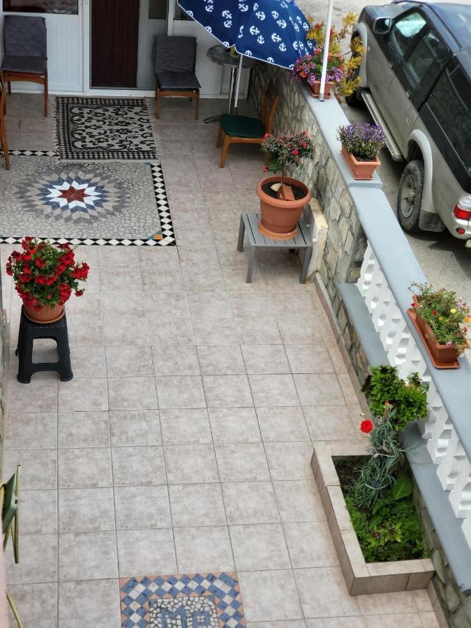 Roumeliotis House Lägenhet Karpathos Exteriör bild