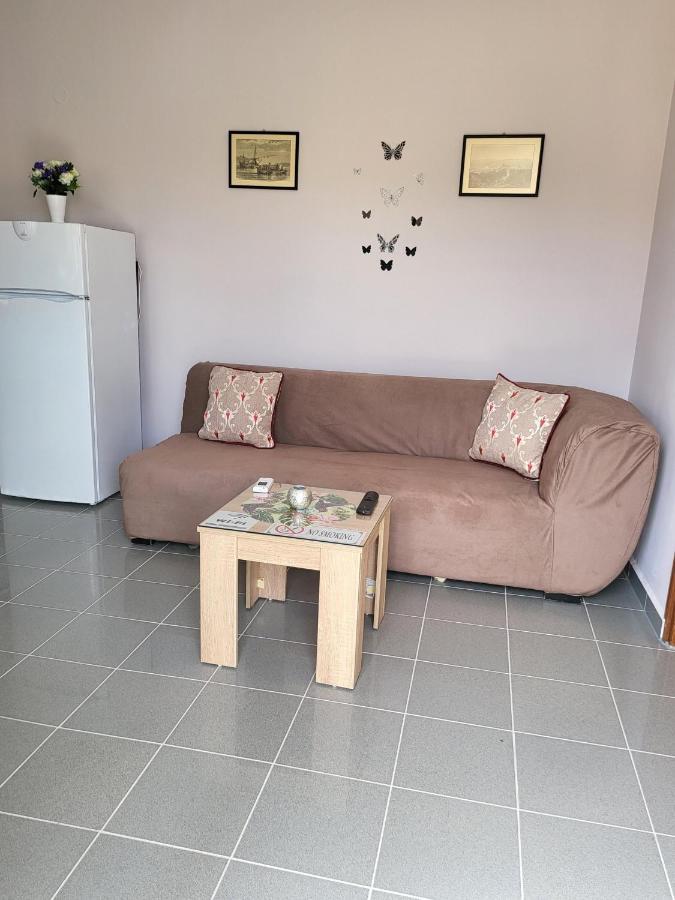 Roumeliotis House Lägenhet Karpathos Exteriör bild