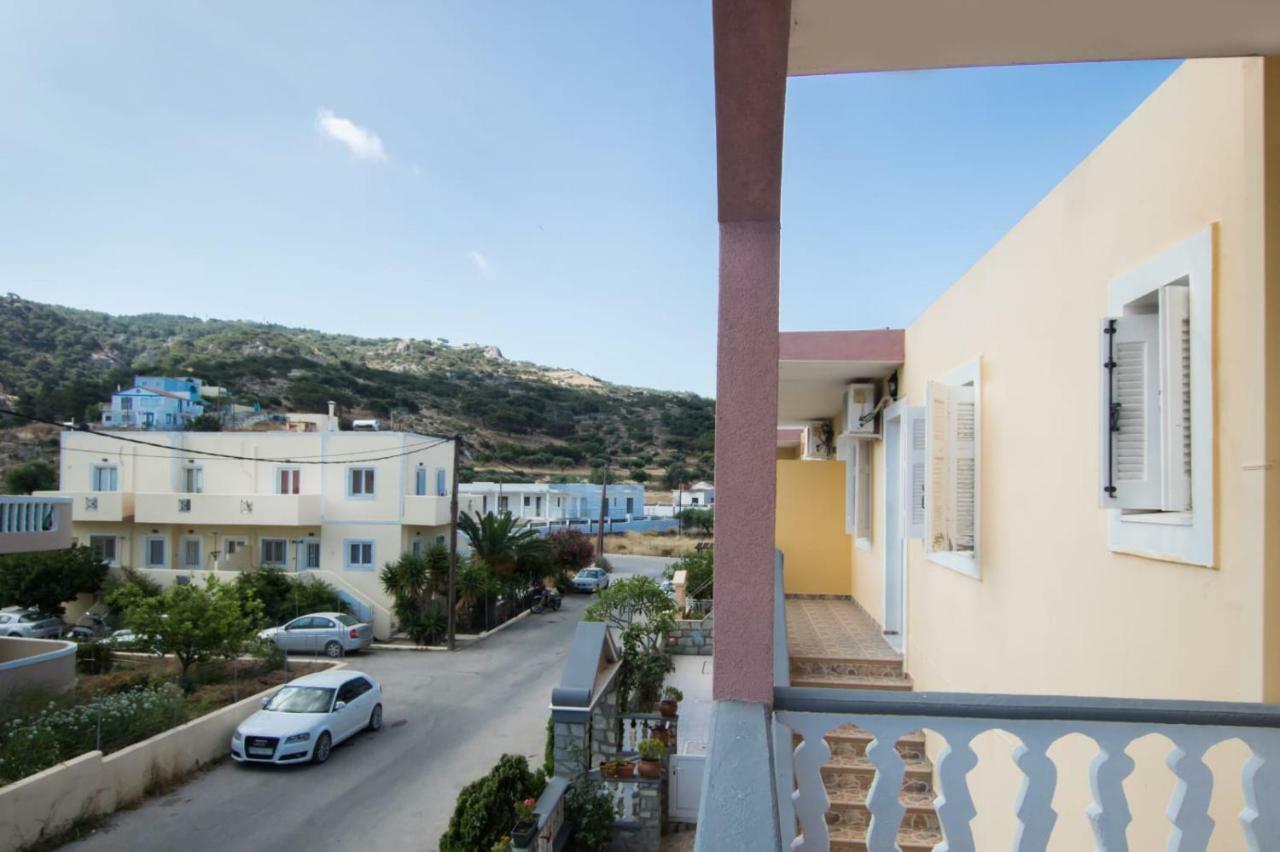 Roumeliotis House Lägenhet Karpathos Exteriör bild